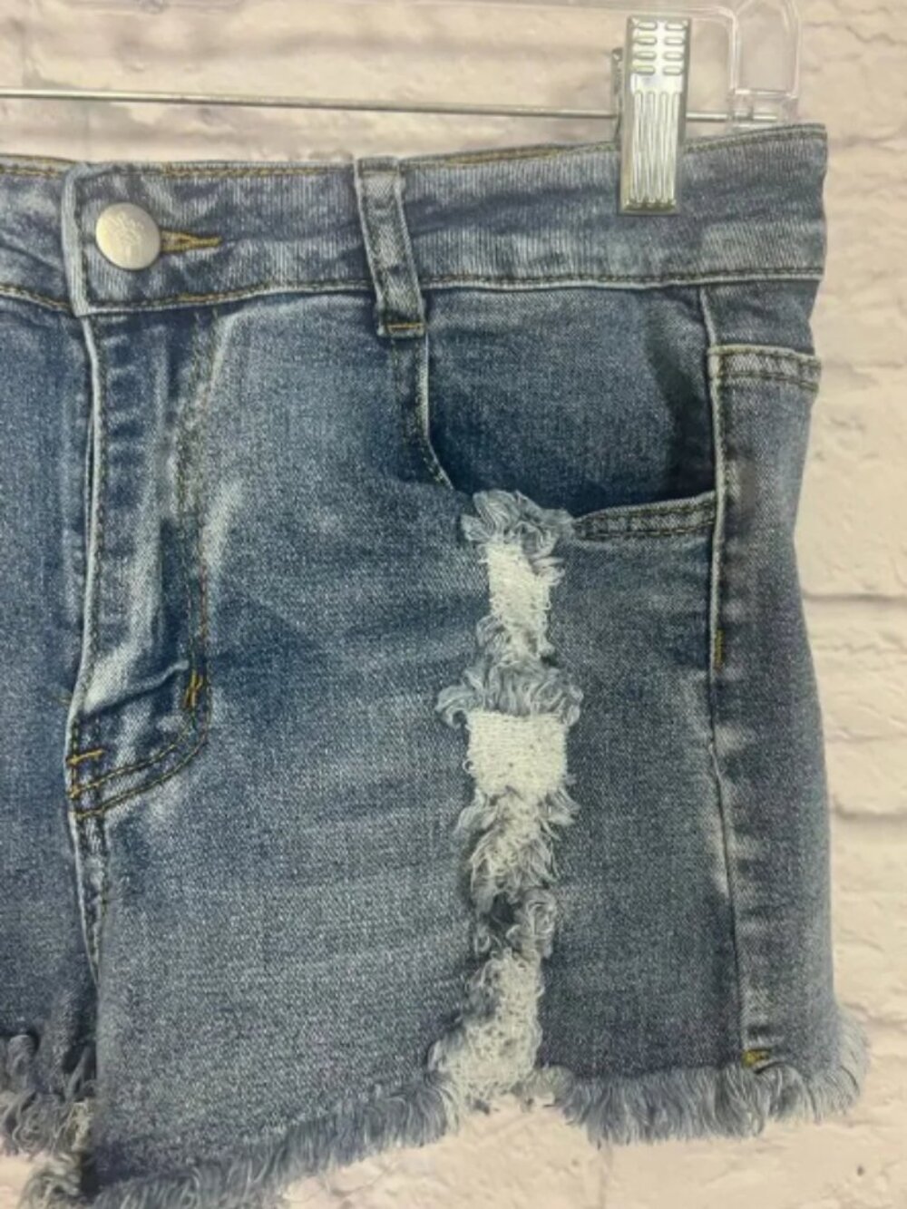 Light Wash Distressed Denim Jean Shorts - Size Medium